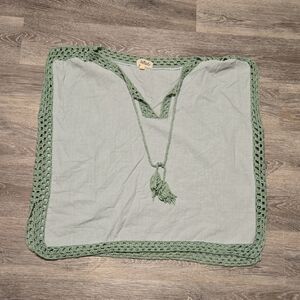 Listicle Mint Green Crochet Trim Poncho Top Sz Small